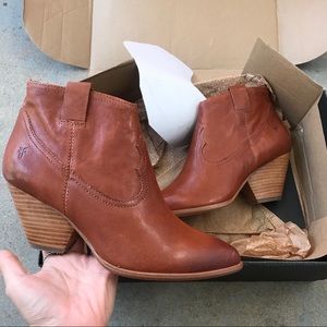 COPY - FRYE WOMENS COGNAC BOOTS Sz 6.5 new